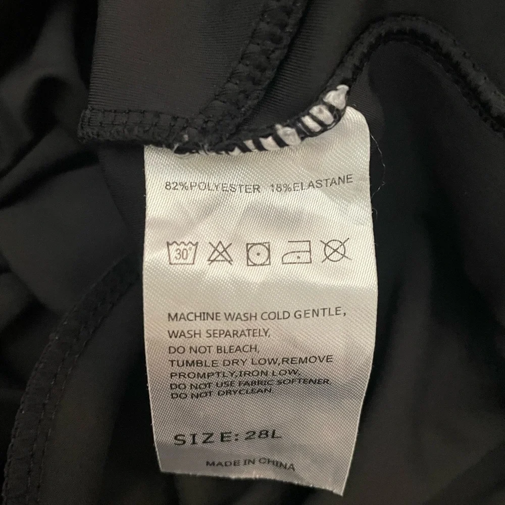 7. Men’s Athletic Pants, Size 28L, EUC